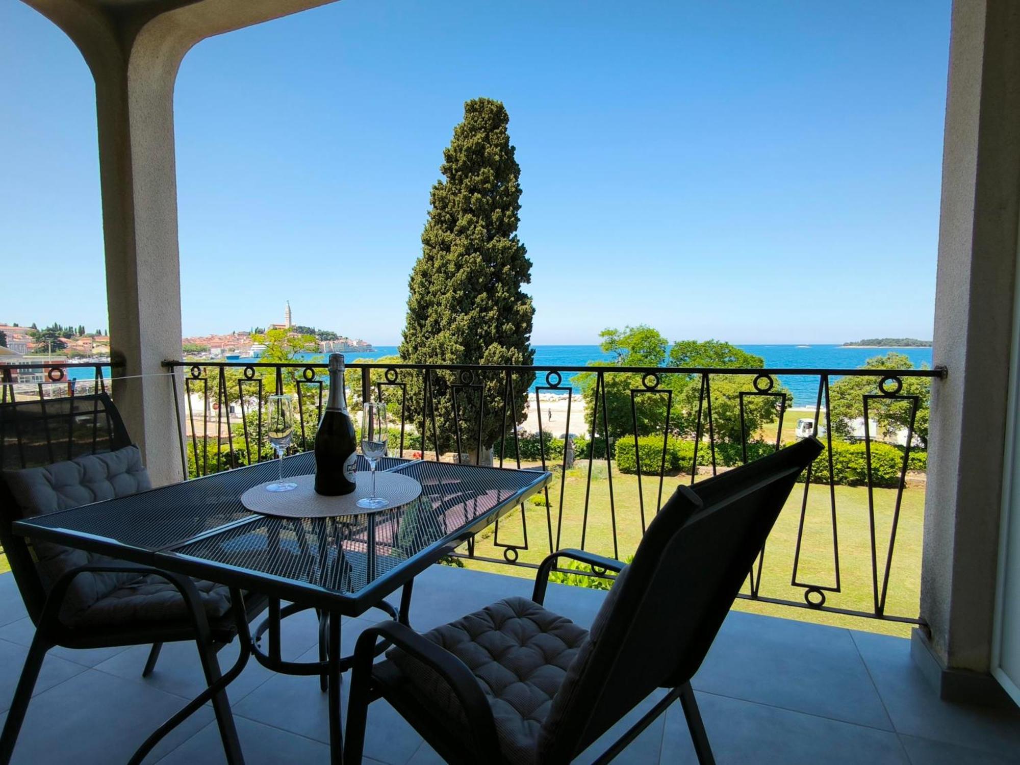 Rooms And Apartment Matika Rovinj Exterior foto